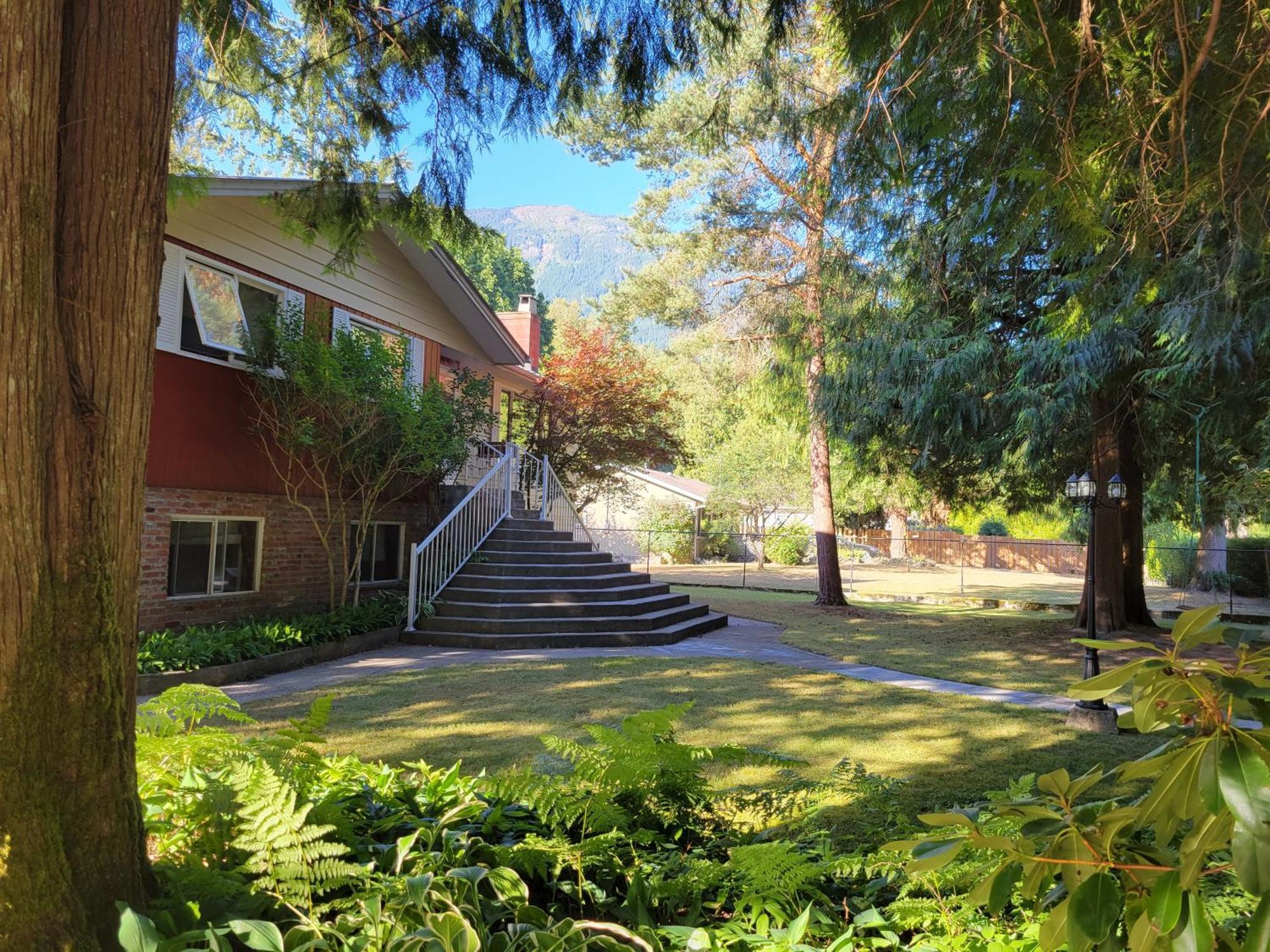 Riverbend Guest House Chilliwack Exterior foto
